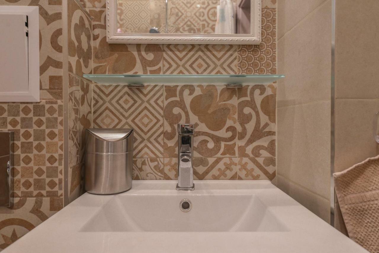 Welcoming One Bedroom On Vasil Levski Boulevard By Flat Mаnager Sofia Bagian luar foto
